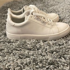 Steve Madden white canvas shoes
